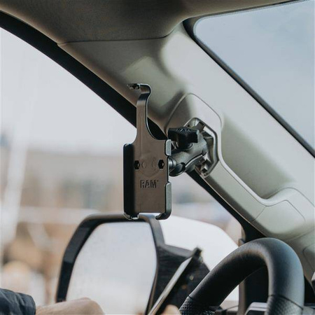 Uchwyt RAM® do iPhone 13 Pro Max, 14 Plus/Pro Max i 15 Plus z kulką