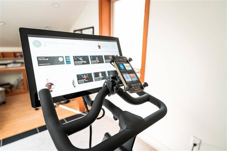 RAM® X-Grip® Duży uchwyt na telefon z małą podstawą zaciskową Tough-Claw™ - krótki