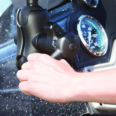 RAM® Marine Electronics Mount z kluczem RAM® Hi-Torq™