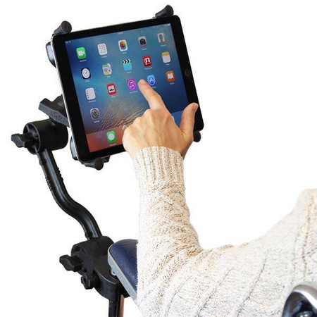 RAM® Tough-Claw™ z wysięgnikiem zapadkowym i podwójnym mocowaniem kulowym